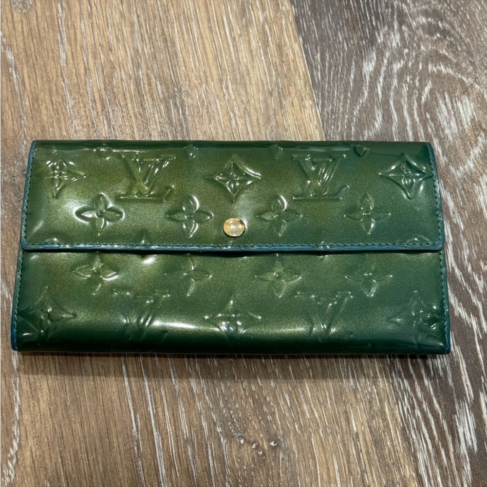 🔥🔥🔥Price Drop‼️Louis Vuitton Rare Mermaid 🌺Sarah Vernis🔥🔥🔥